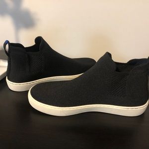 Rothy's The Chelsea sneaker boot in black. Size 7.